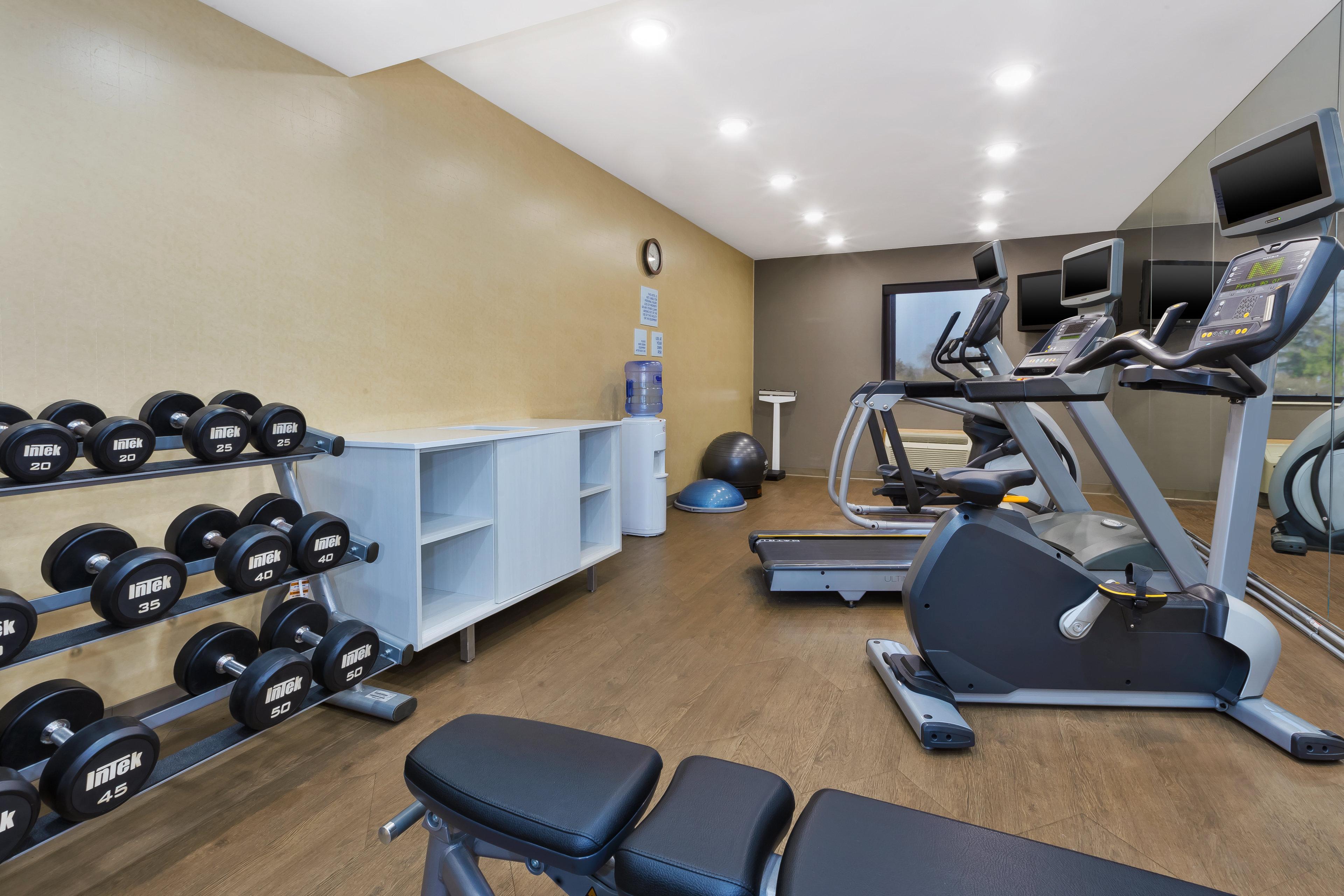 Holiday Inn Express Detroit-Warren/General Motors Technology Center By Ihg Esterno foto