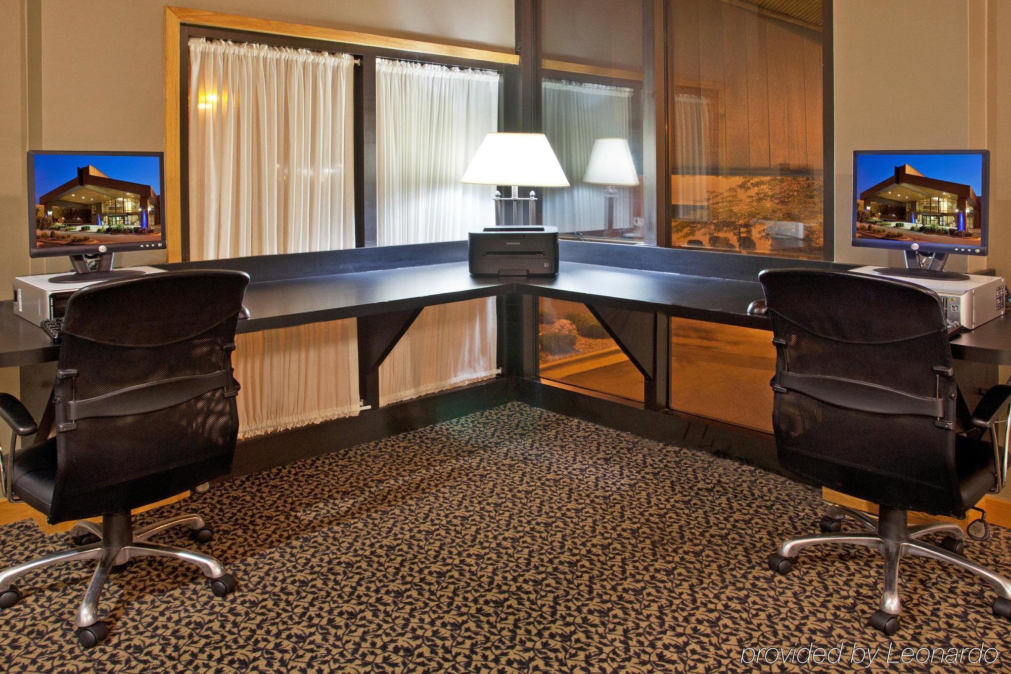 Holiday Inn Express Detroit-Warren/General Motors Technology Center By Ihg Servizi foto