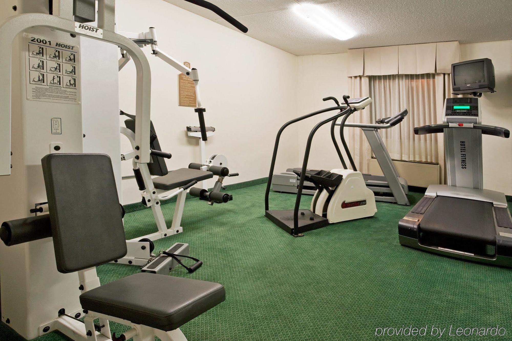 Holiday Inn Express Detroit-Warren/General Motors Technology Center By Ihg Esterno foto