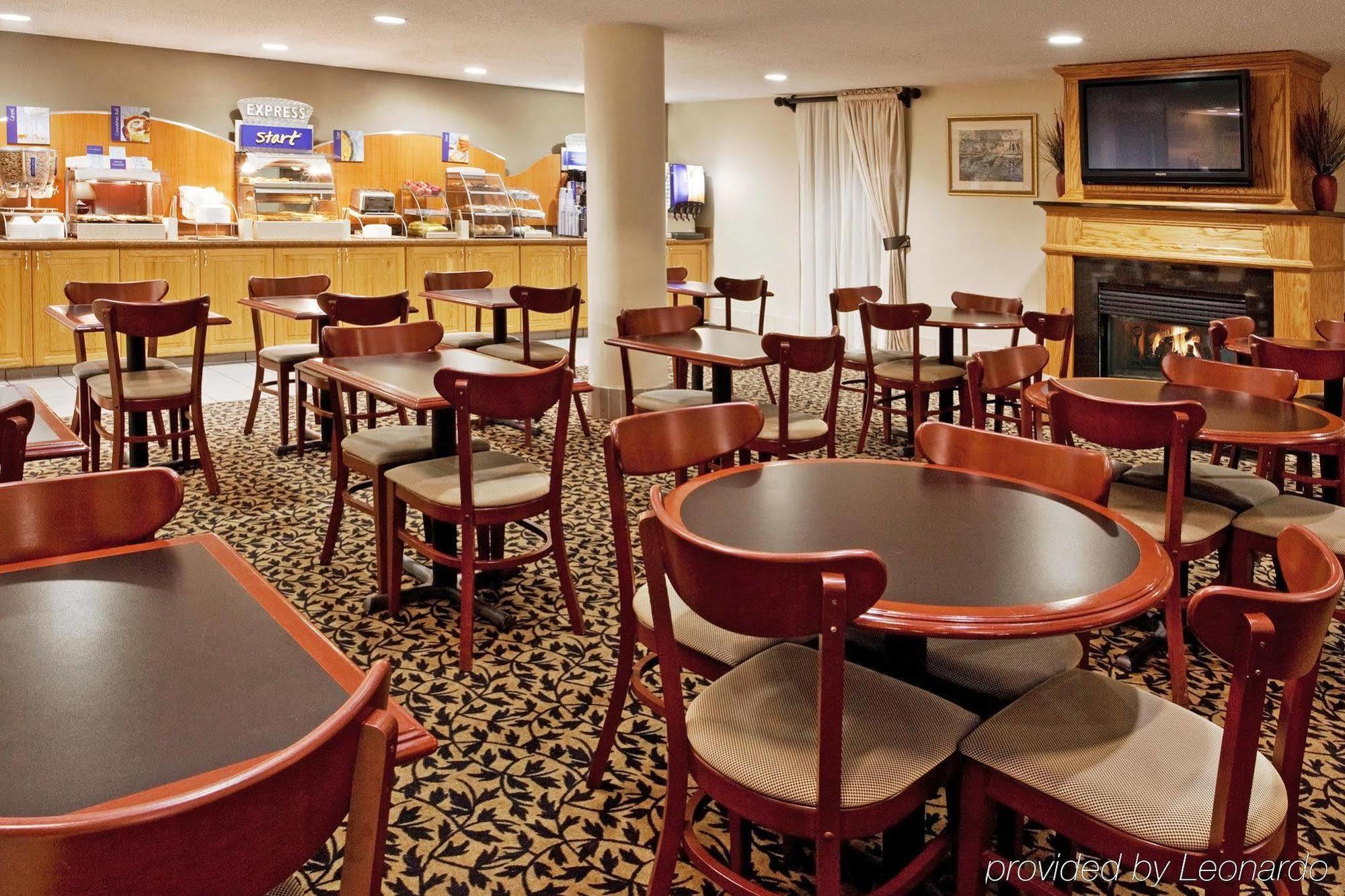 Holiday Inn Express Detroit-Warren/General Motors Technology Center By Ihg Ristorante foto