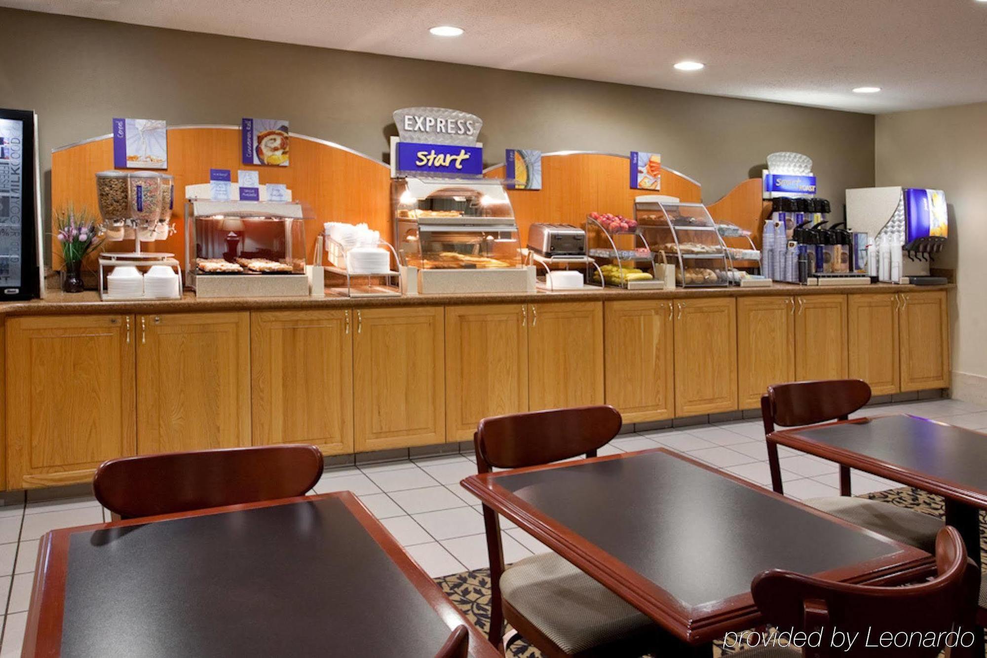 Holiday Inn Express Detroit-Warren/General Motors Technology Center By Ihg Ristorante foto